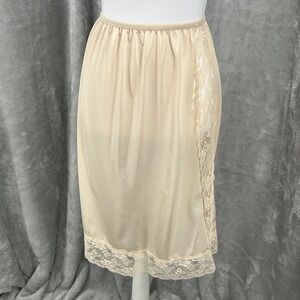 Vintage Dawn to Dusk Half Slip Women's Beige Lace Trim Nylon Medium 27" Long